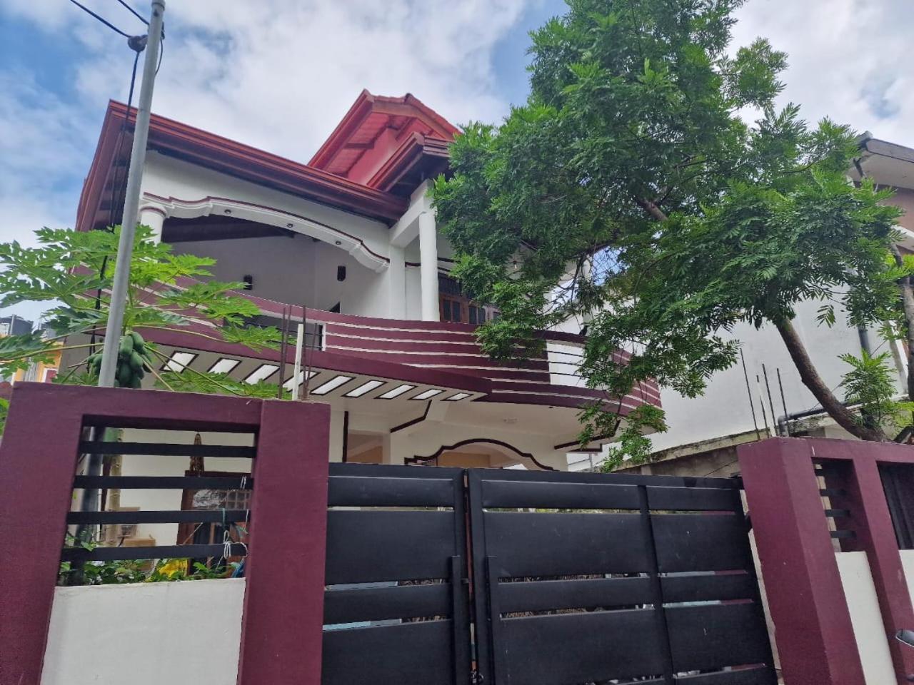 Javi Holiday Home Trincomalee Luaran gambar